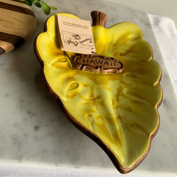 COPY - Vintage Treasure Craft Hawaii Plate/Ashtray - Picture 9 of 14